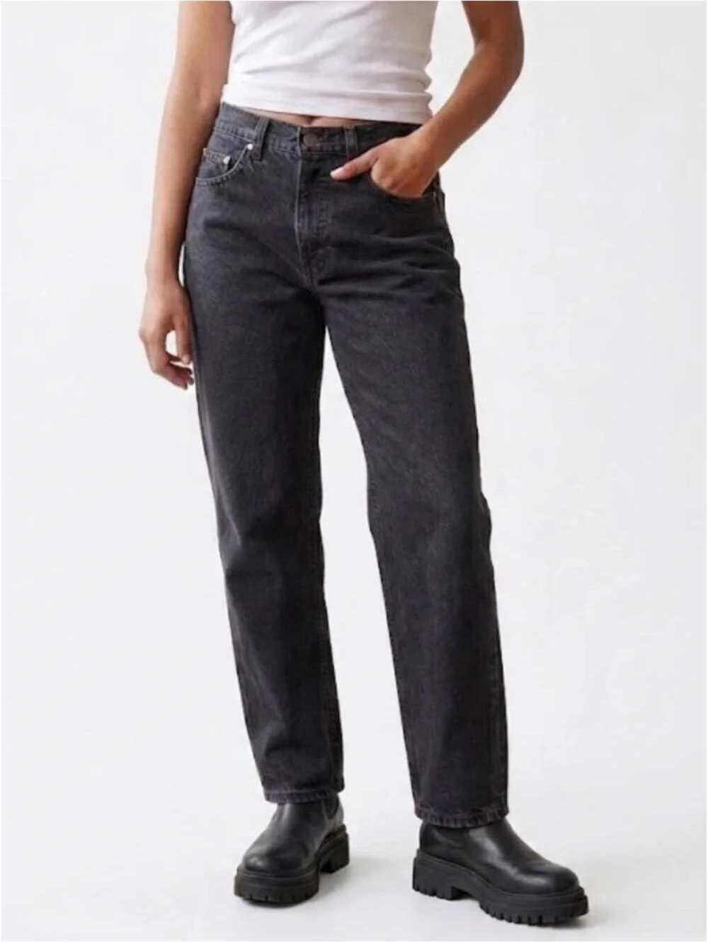 Vintage 1998 Levi’s 550 Black Jeans Made in USA 28x30 Relaxed Tapered Fit